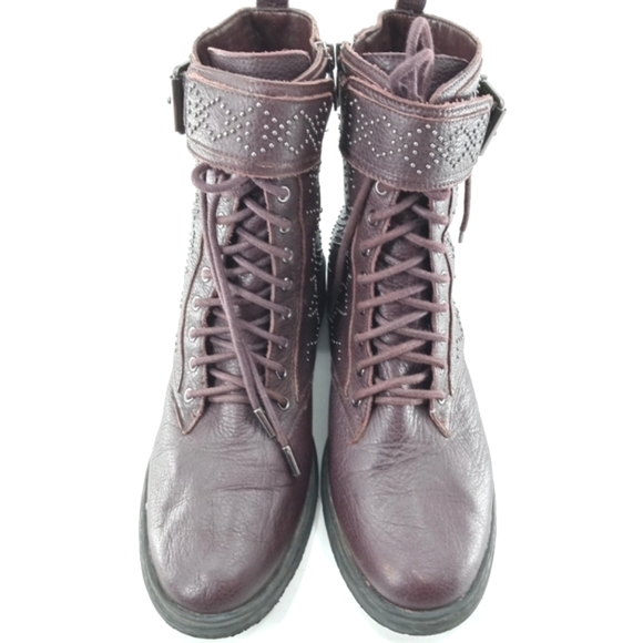 Vince‎ Camuto Combat Boots Tanowie Burgundy Studded - Picture 2 of 8